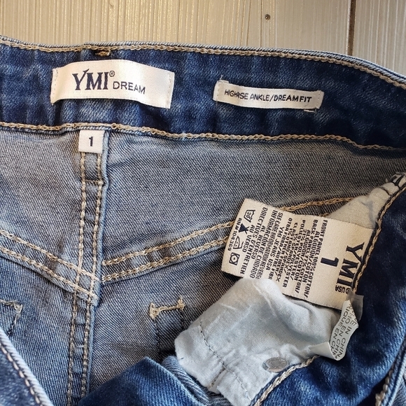 YMI Jeans Dream Fit Distressed Mid Rise Ankle Sz 1 - Picture 6 of 6